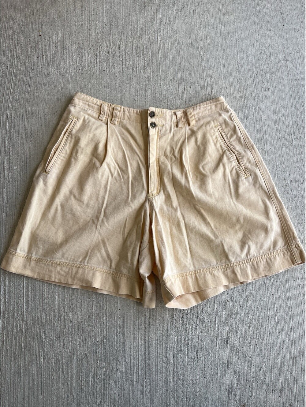 Vintage Lizwear Mens Yellow Pleated Shorts Sz 12